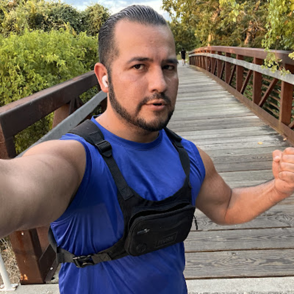 Meet your Posher, Jairo